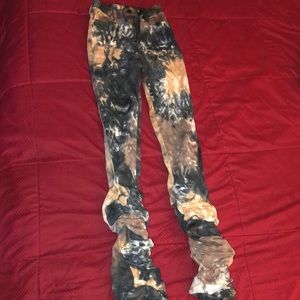 Nice stacked tie dye jeans ! Fits like a glove